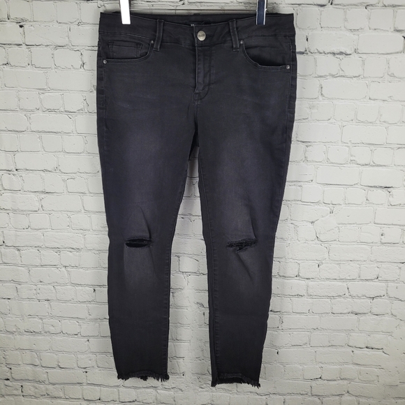 NANETTE by NANETTE LEPORE | Ellis Skinny distressed skinny stretch crop  jeans - Picture 4 of 9